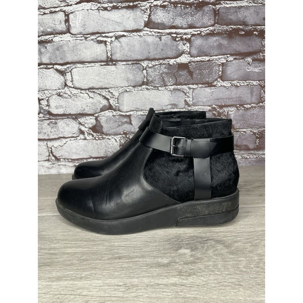 GRAVITY DEFYER Calf Hair Buckle Leather Ankle Boots Booties Shoes Women Sz 8M US